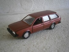VOITURE MINIATURE VW PASSAT VARIANT GLS CONRAD MADE IN GERMANY 1/43