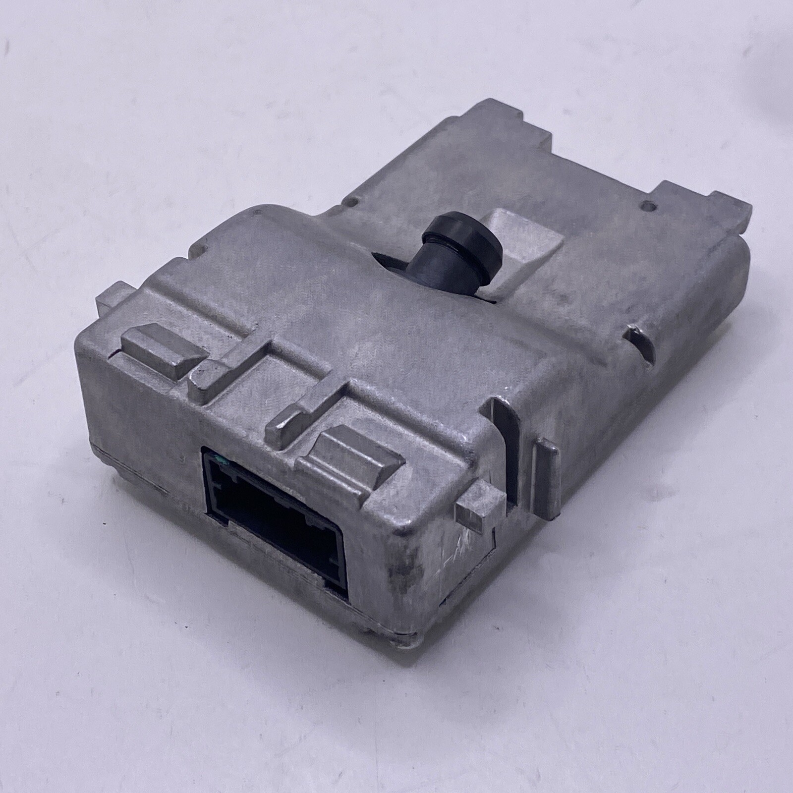 17-20 MASERATI GHIBLI / LEVANTE FRONT DISTANCE CAMERA FORWARD OEM No: 68290304AE