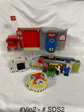 POSTMAN PAT BEN TAYLOR FIGURE WITH SDS DELUXE SORTING OFFICE play set Pat1