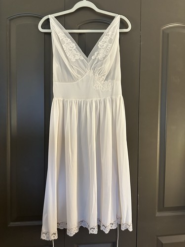 Van Raalte Vintage Women's White Lace Slip Dress Nightgown Regular Size with Tag