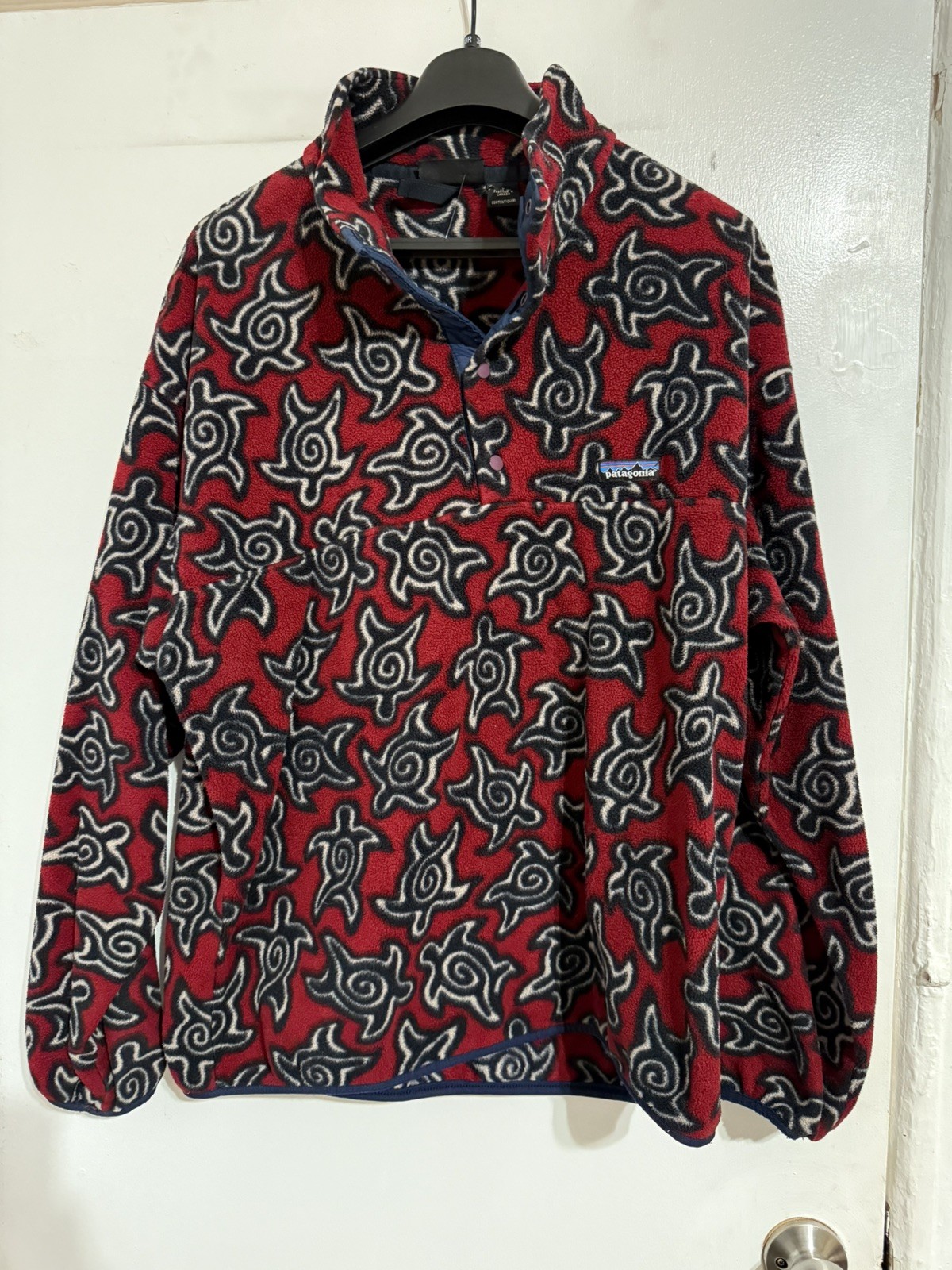 Patagonia Red Turtle Pattern Pullover - Size L un… - image 1