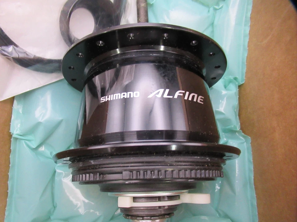 Shimano Alfine SG-S7001 8-Speed Internally Geared Disc Brake 36h Rear Hub Black - Image 3 of 4