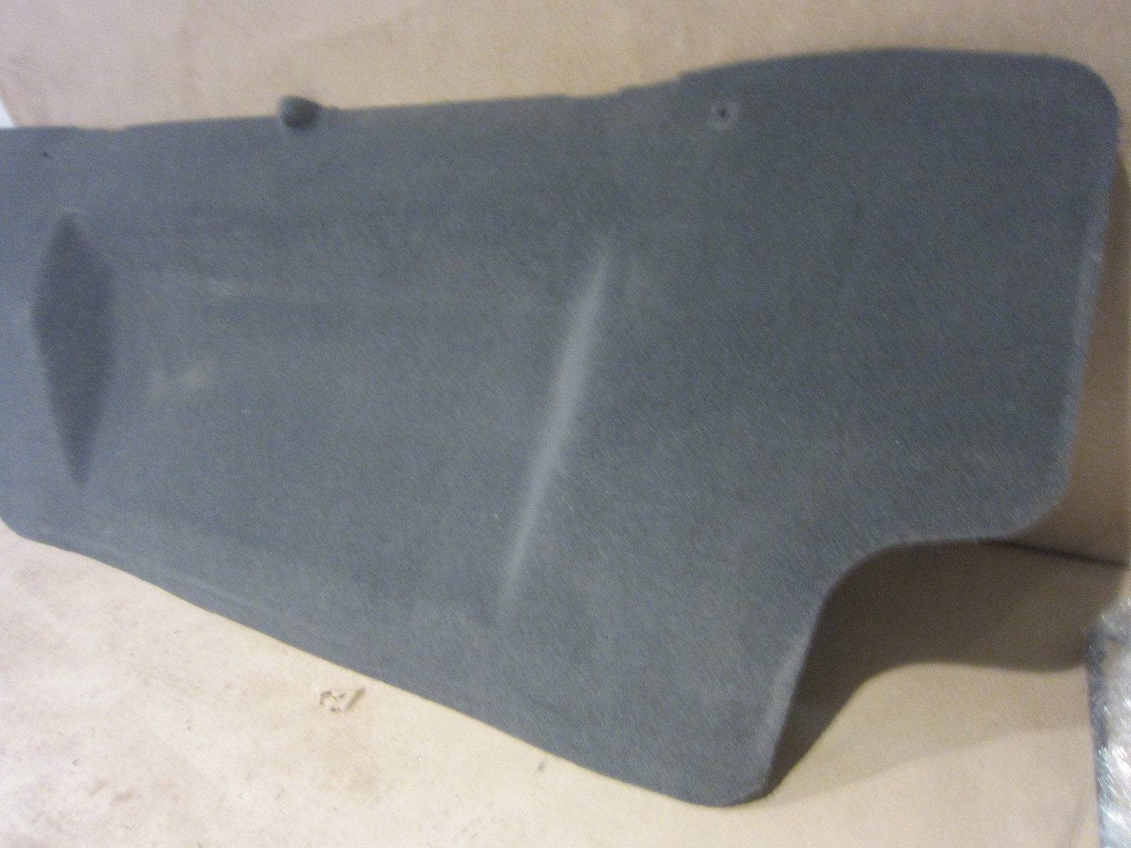 Maserati Quattroporte Trunk Trim Back Wall / Fuel Tank Cover Carpet  981307000