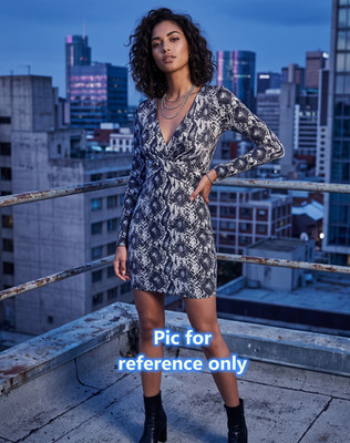 H&M Divided Snakeskin Printed Bodycon Dress. Size 6. *New with tags*