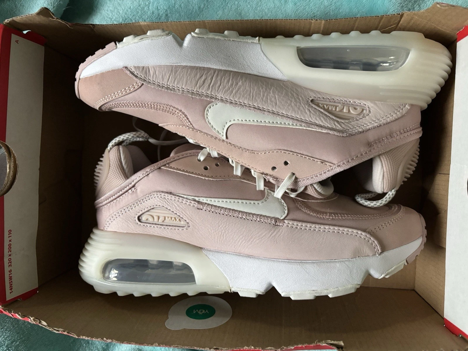 Nuovo con scatola Nike Air Max 2090 C S rosa Oxford Summit bianco taglia 8 DA8702 600