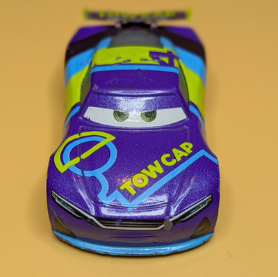 Disney Pixar Cars 3 J.D. McPillar #4 Tow Cap Next Gen Piston Cup Racers