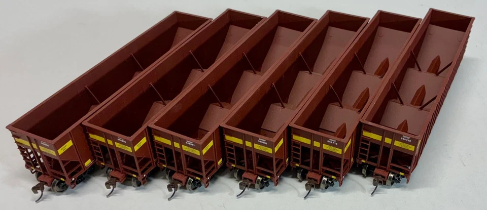 Funil de carvão Walthers 932-7875 HO BNSF Burlington Northern Santa Fe 3 baías pacote com 6 - Imagem 4 de 4