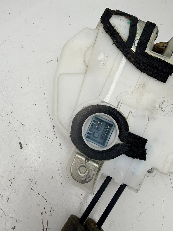 2008-2012 Honda Accord Front Right Door Handle With Door Latch RH 611558 OEM — 第 3/4 张图片