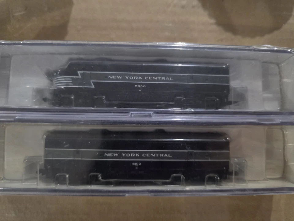 Life Like Trains N Scale 7224 Diesel Loco Set C-Liner A&B NYC 5008 & 5102 Sealed - Image 2 of 4