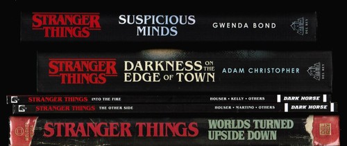 STRANGER THINGS 5-BOOK FAN PACK: official companion + 2 novels, 2 graphic novels - Foto 2 di 12