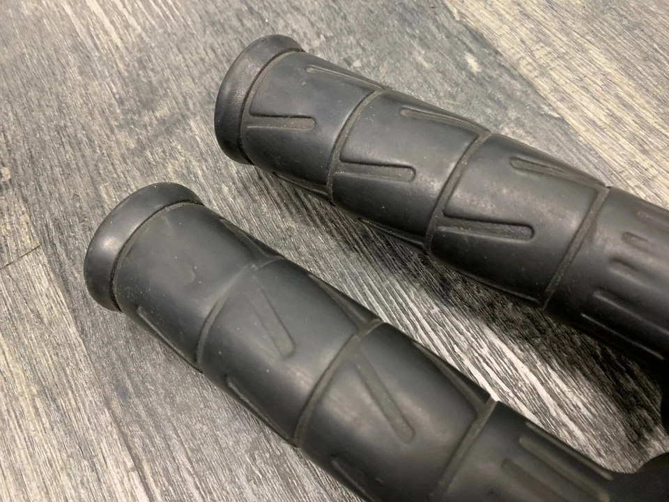 川崎ZX9R ZX12R ZX1200 ZX6R ZX7R ZX11忍者右把油门管 — 第 3/4 张图片