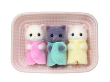 Sylvanian Families Calico Critters Persian Cat Baby Triplets