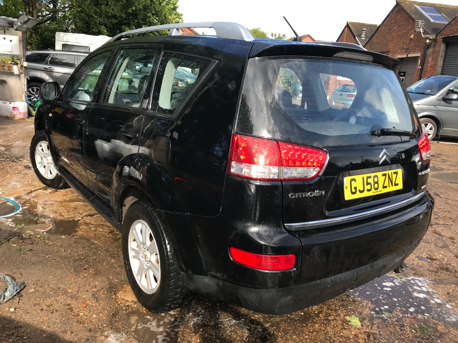 Image 1 - 58 CITROEN C-CROSSER 2.2 HDI VTR+, 2 F/OWNERS,7 SEATS  ***ROUGH BODY WORK**