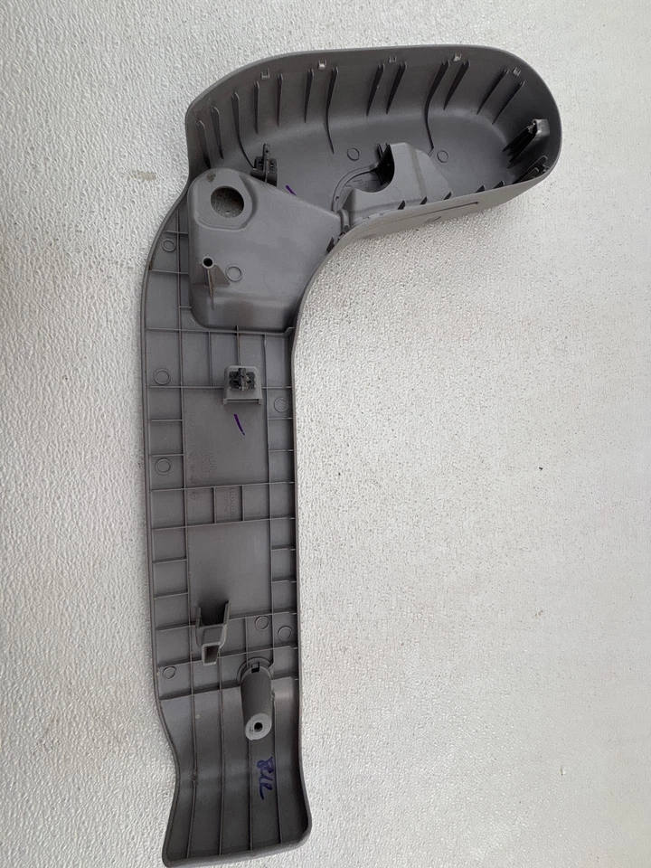 Asiento central Honda 2011-2017 segunda fila lado izquierdo borde inferior Odyssey Foto 4 de 4