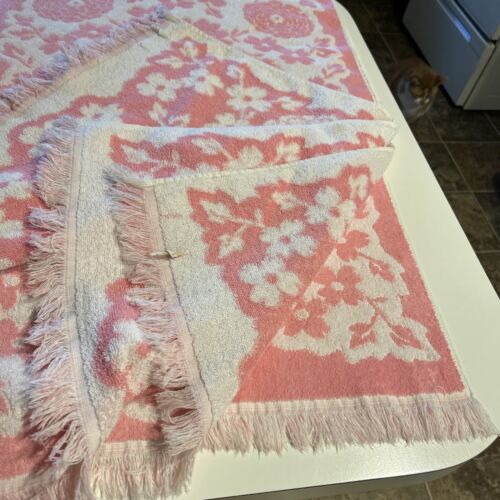 Vintage MCM Pink Floral Daisy Flower Power Sculpted Bath Towel Set of 4 cannon - Picture 3 of 10
