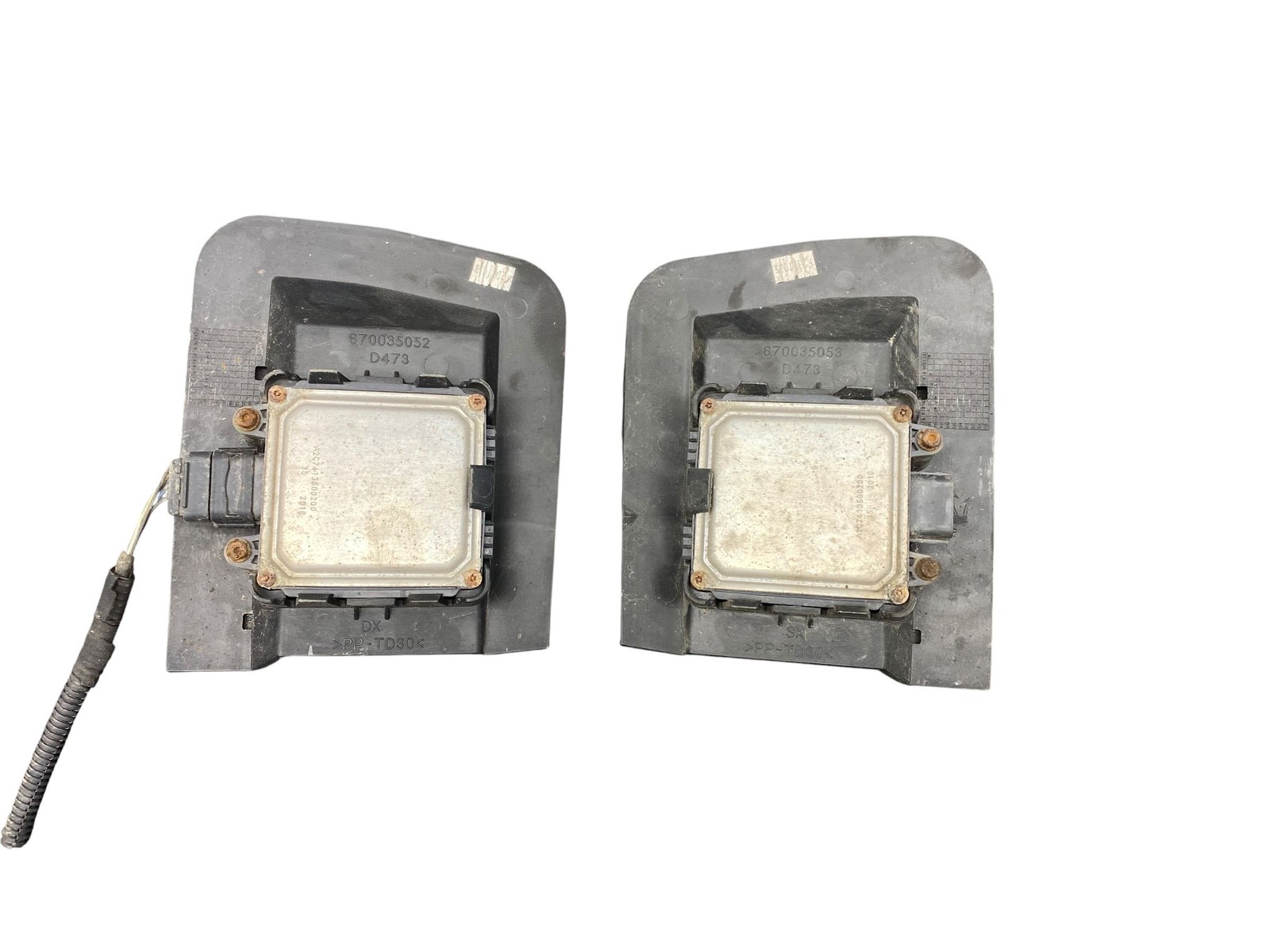 2017-2024 MASERATI LEVANTE M161 REAR RIGHT & LEFT BLIND SPOT SENSOR UNIT SET (2)