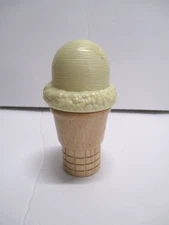 MELISSA & DOUG MAGNETIC WOODEN ICE CREAM CONE & VANILLA ICE CREAM SCOOP BIN D