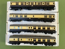 OO Hornby R4208/A/09 &11 GWR 2 x corridor 2nd, corr comp coaches & buffet car