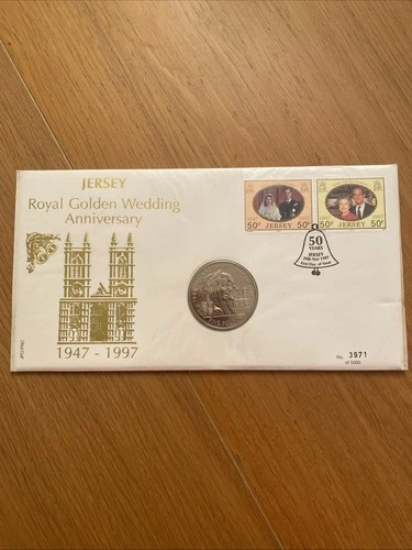 1997 JERSEY ROYAL GOLDEN WEDDING STAMP & £5 COIN FIRST DAY COVER (38030)