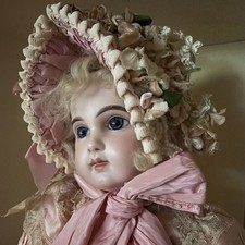 tete jumeau doll 22” Depose 10. Applied Ears Blonde Mohair Wig Curls