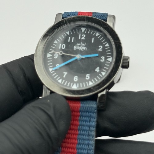 Mini Boden Homme Montre Quartz Cadran Noir Rouge Bleu Sangle Japon Travail 34mm - Photo 19 sur 22