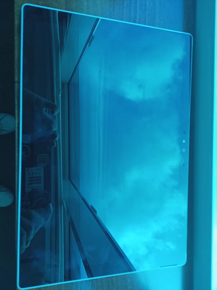 TABLET MICROSOFT SURFACE PRO 4 (1724)  8GB 256GB  Rota ... El Táctil No Funciona - Imagen 2 de 4