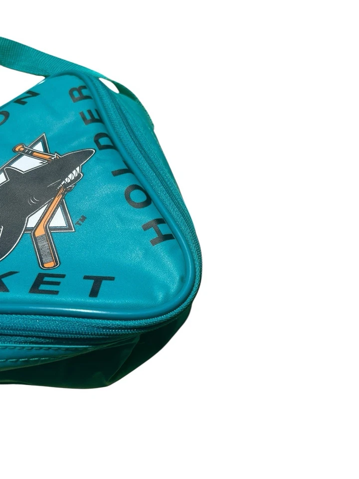 Bolsa de almuerzo aislada triángulo con aislamiento de la NHL con soporte para boleto de temporada de tiburones de San José de colección de los 90 Foto 2 de 4