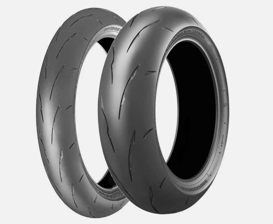 Bridgestone R11 RacingStreet 120/70-17 & 190/55 -17 Tyre pair BRAND NEW