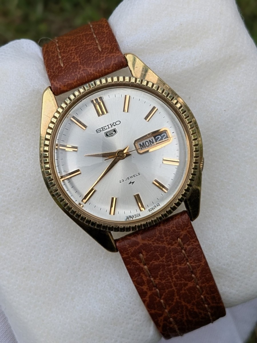 Vintage Seiko 5 Automatic Day/Date 5126-8050 Fluted bezel Men's