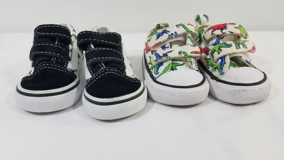 Lote de 2 Tenis Pequeños Talla 2 Converse Dinosaurios y Vans A Cuadros Foto 4 de 4