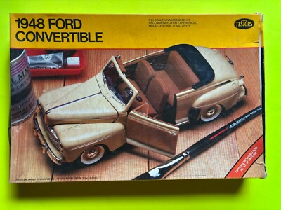 1948 FORD CONVERTIBLE COUPE MODEL KIT TESTORS 1/25 SCALE NEW COOL LOOK!!