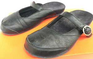 vionic lidia slip on mule