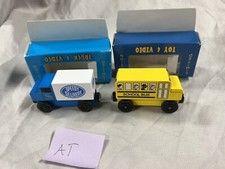 Wooden Mister Rogers Neighborhood Speedy Delivery Truck 2005 School Bus 2004 AT
