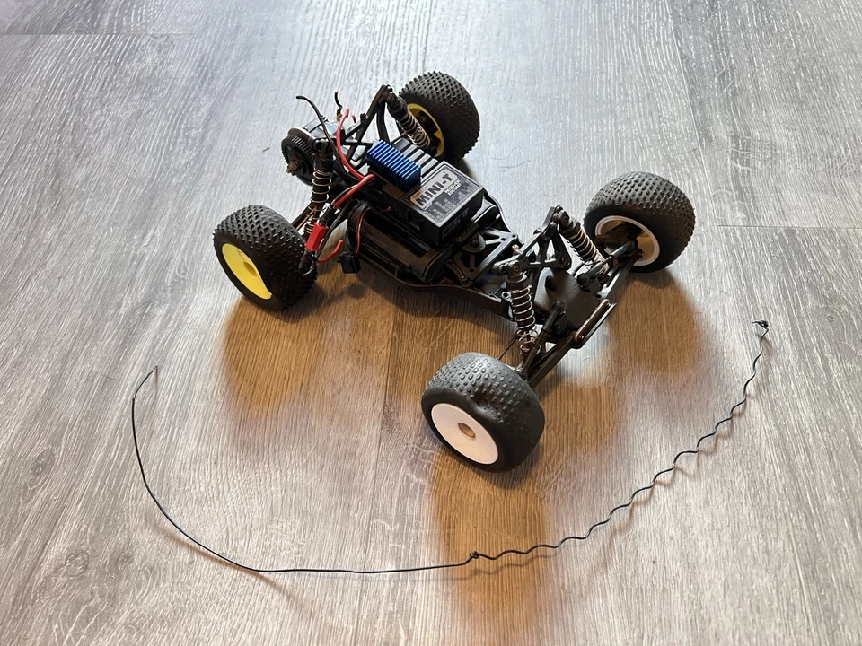 Team Losi Mini T 1.0 RC 1/18 REPUESTOS, BASURA, TAL CUAL. ¡LEER! Foto 2 de 4