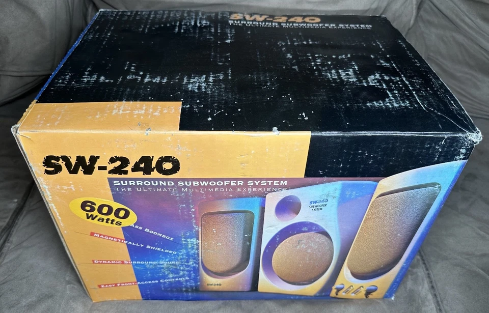 Vintage Stereo Lautsprecher 600 W Surround Subwoofer Multimedia System Mac PC Neu in OVP 1990’s