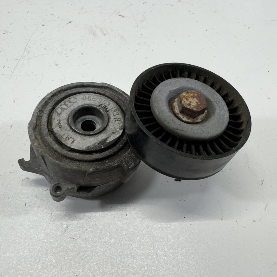 Audi A6 Quattro 2012-2018 motor 3,0 L tensor de correa serpentina y polea OEM Foto 4 de 4