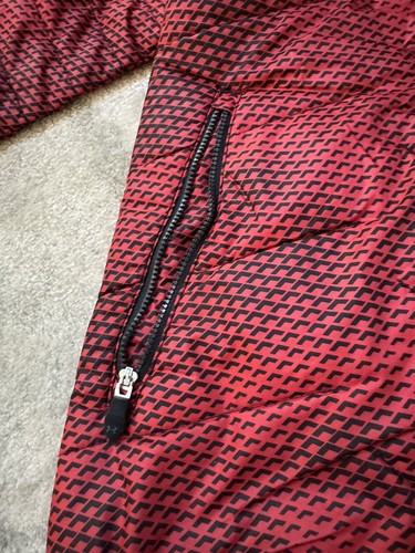 EUC Super Light Yth Large Red/Black Under Armour Fall/Winter Jacket Coat - Picture 3 of 5