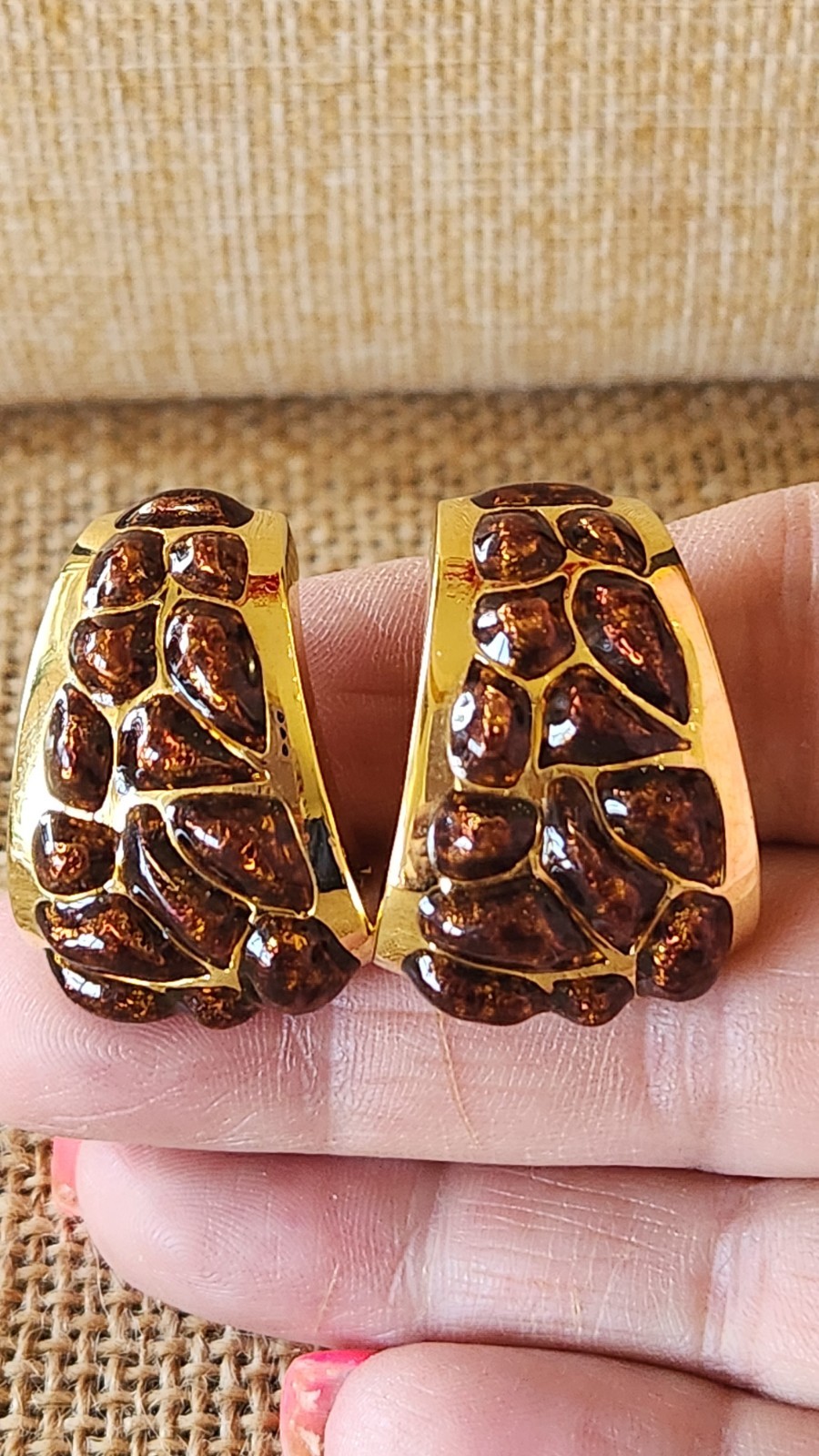 Vintage St. John Signed Goldtone Clip On Earrings With Brown Enamel 1.12