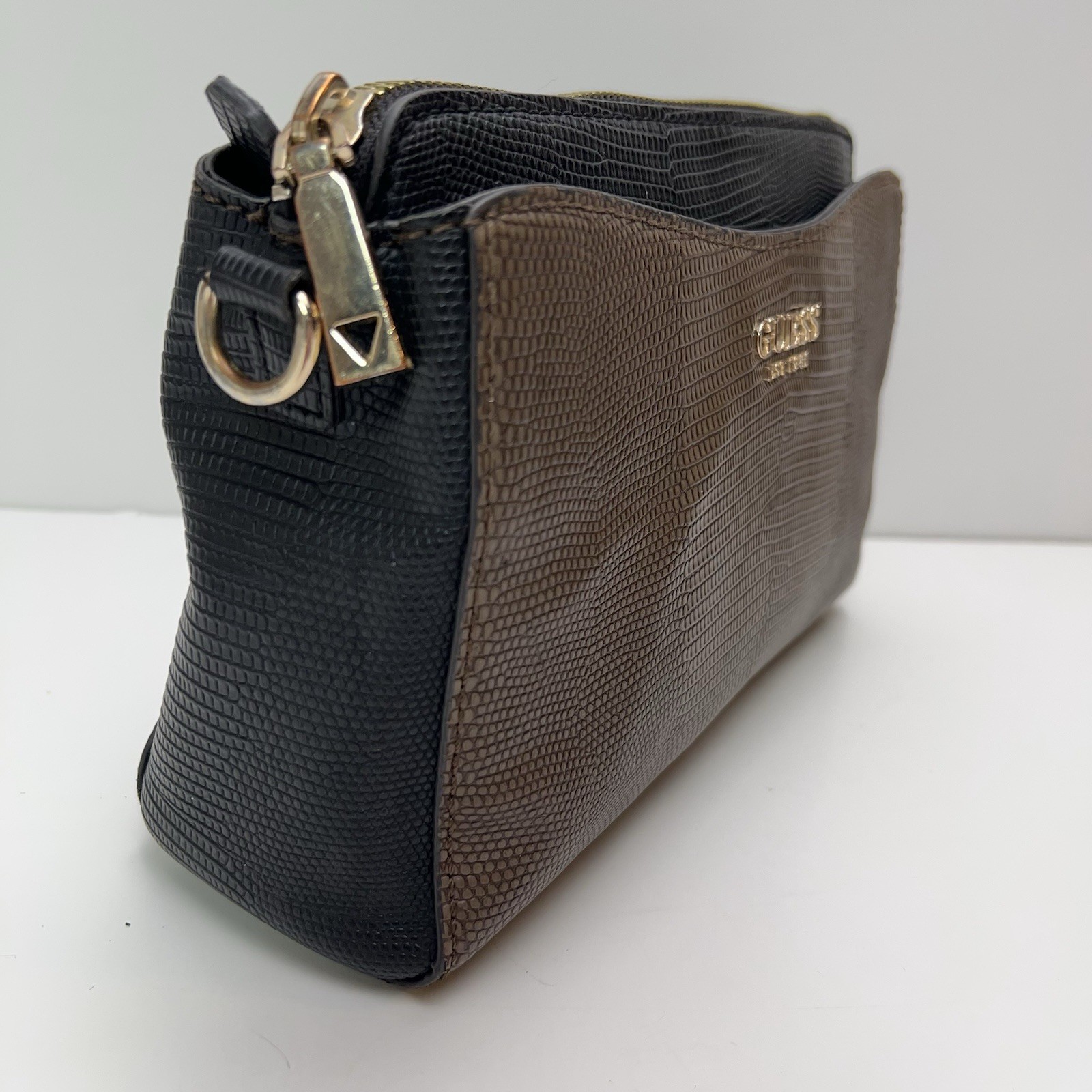 GUESS Lyndi Crossbody Bag Faux Leather Three Comp… - image 5