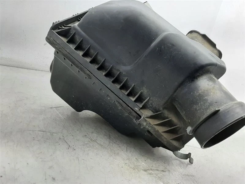 Air Cleaner 07-10 Ford Edge 7T4Z9600A - Image 4 of 4