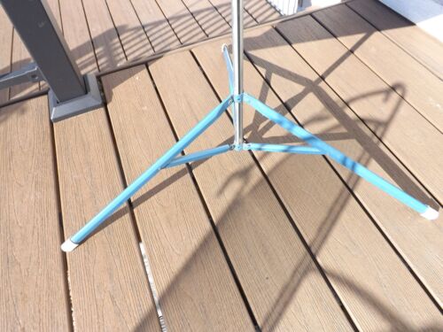 Vintage DA-LITE Silver Flyer 40" x 30" Projection Screen Tripod Stand 50" Tall - Picture 3 of 10