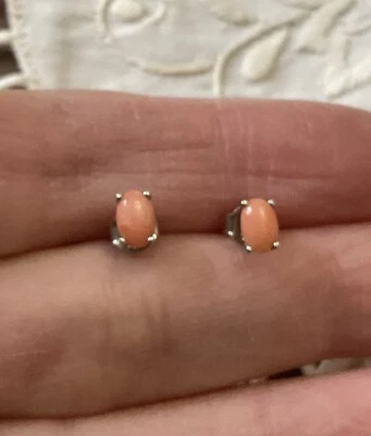 CORAIL ROSE PEAU D’ANGE VERMEIL OR BLANC ET ARGENT, ANCIENNES BOUCLES D’OREILLES - Photo 1/4