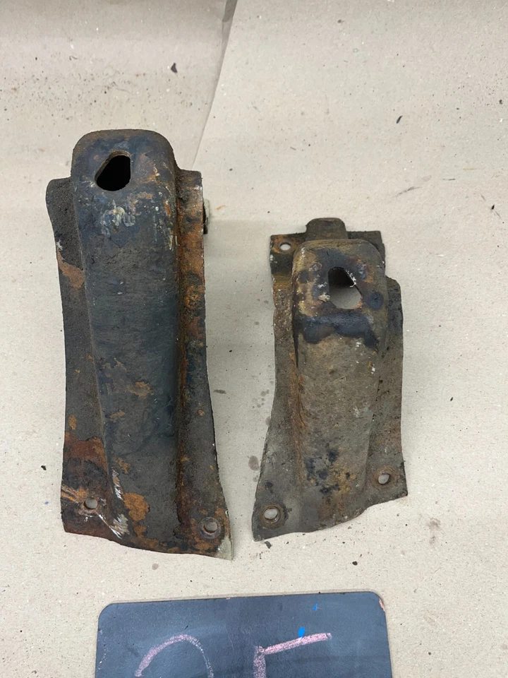 1967 68 69 70 71 72 FORD TRUCK F100 F250 F350 2WD FE ENGINE FRAME MOUNT PERCH OE - Image 2 of 4