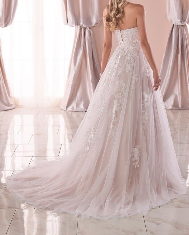 Stella York 6745 A-Line Wedding Dress With Sparkle Tulle Size 28