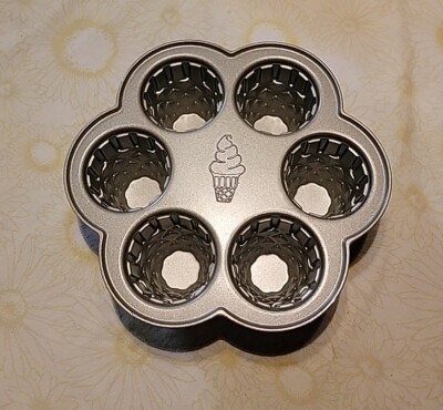 Nordic Ware Ice Cream Cone Cupcake Pan Aluminum Baking Pan USA