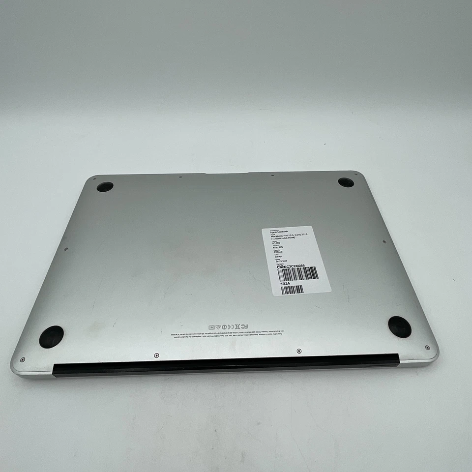 Apple MacBook Pro 13.3" Early 2014 4GB RAM 256GB Silver Mac OS - NOT TESTED READ - image 3 of 4