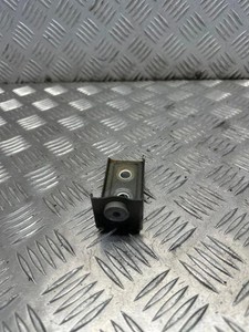 BMW 7 G11, G12 Kotflügelhalter vorne rechts 7347426 3.00 Diesel 195kw 30498691