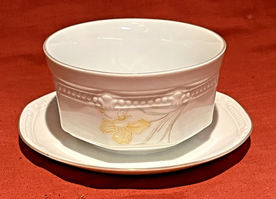 Mitterteich Bavaria Porzellan Narzisse Sauciere/Sauce Boat & feste Untertasse neuwertig/exc