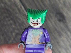 LEGO Batman 7782 7888 - THE JOKER ORANGE VEST - Minifigure bat005 - HAIR GLUED
