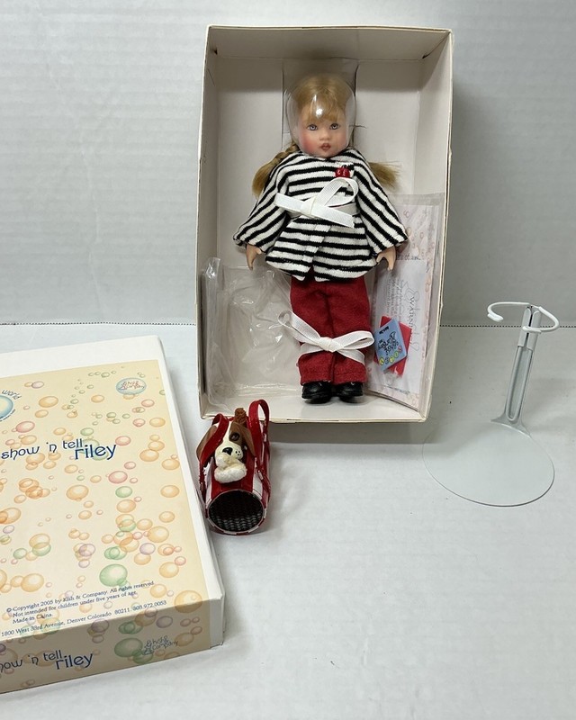 Kish & Co. Riley's World  “Show N Tell Riley” NEW In Box